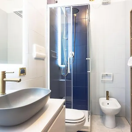 Modern Flat With Light And Sun On The Sweet Terrace דירה *