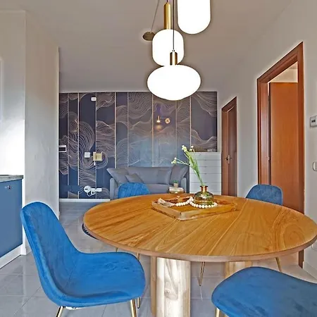 Apartment Modern Flat With Light And Sun On The Sweet Terrace *